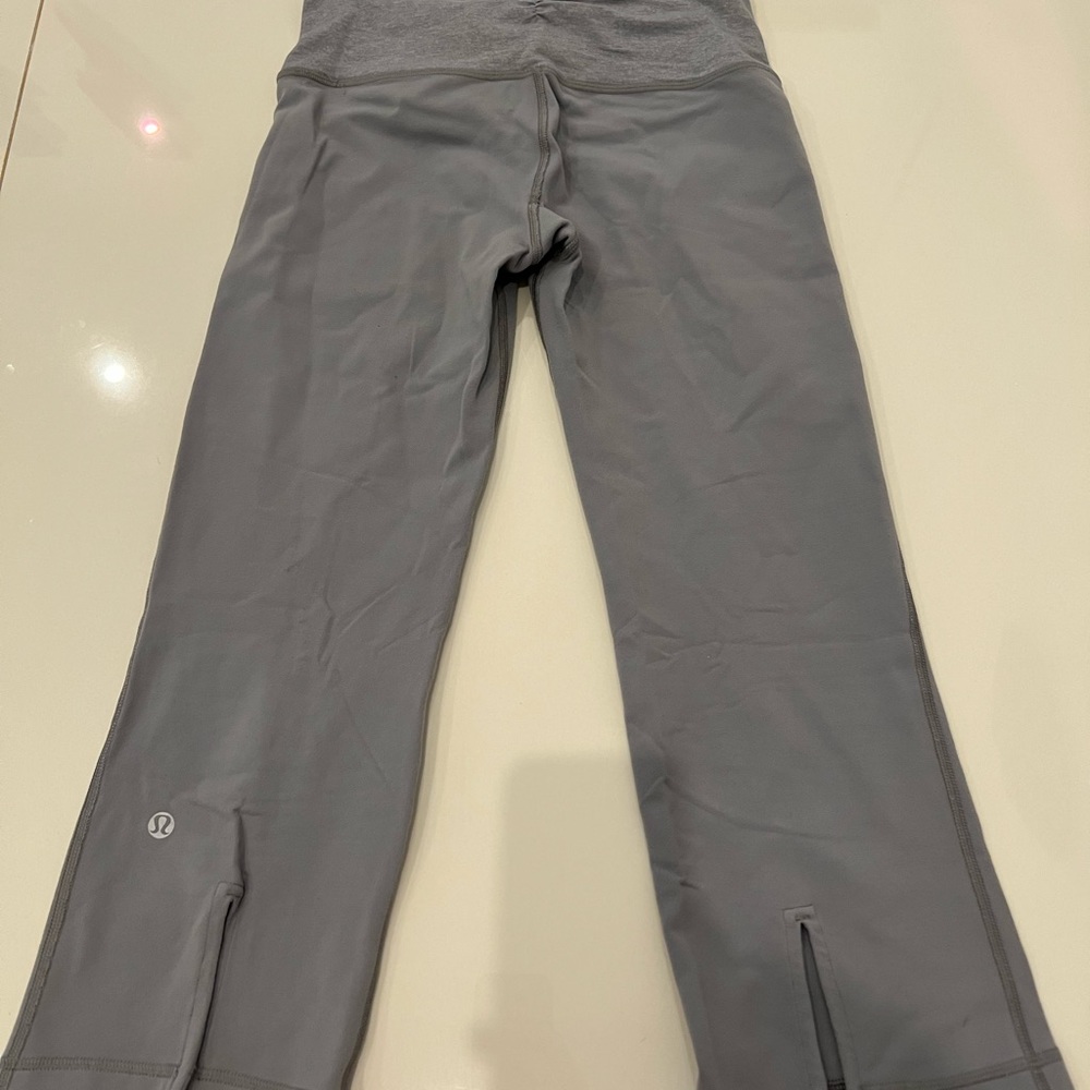 Lululemon legging Size 4 Gray